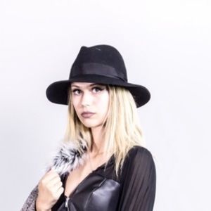 Express Wide Brim Wool Hat